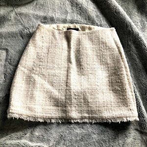 Express beige and white tweed mini skirt size 4